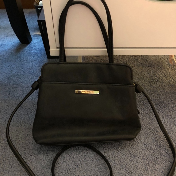 nine west black purse